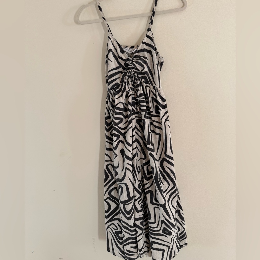 Sincerely Jules Black and White Ruched Maxi Sundress